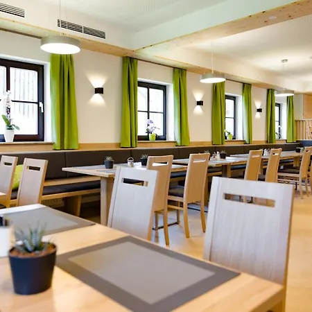 Gaestehaus Fiedlwirt Inn *